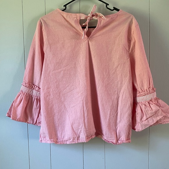 Crown & Ivy blouse. Size medium - Picture 2 of 3